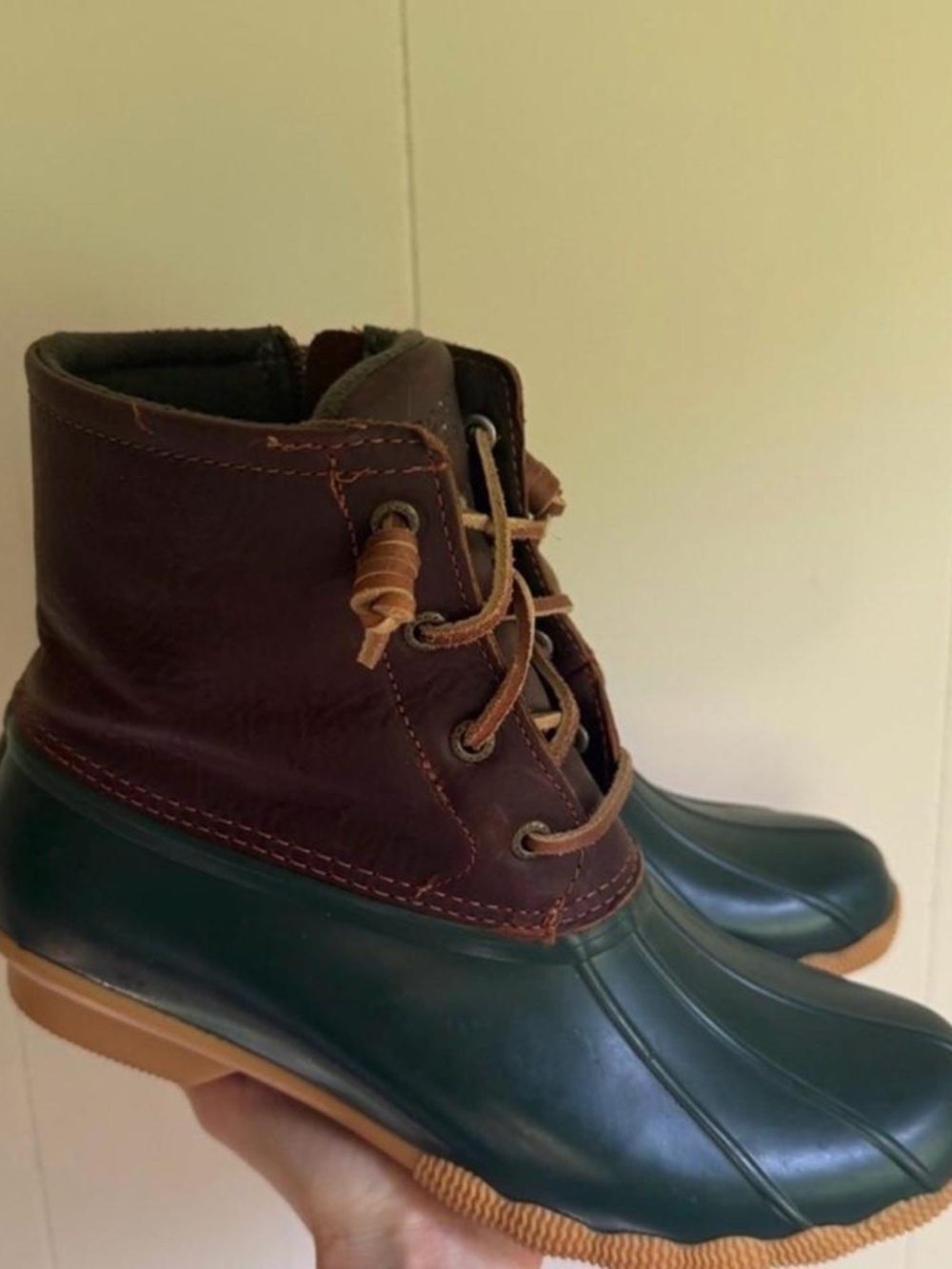 Sperry brown & green lace up rain boots Autumn Fall Gorpcore Minimalist preppy